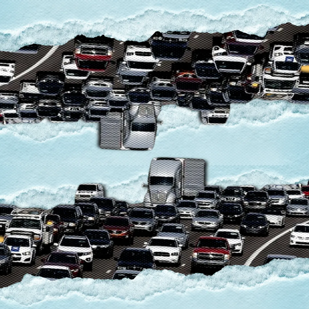 Two identical traffic scenes, one mirrored on top of the other.